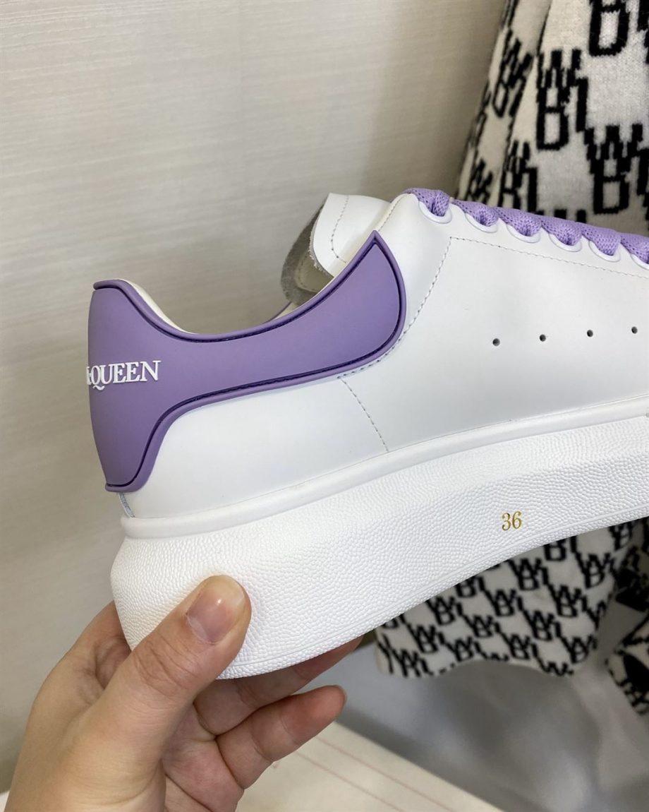 Alexander Mcqueen Women'S White Purple Oversized Sneakers - Am032