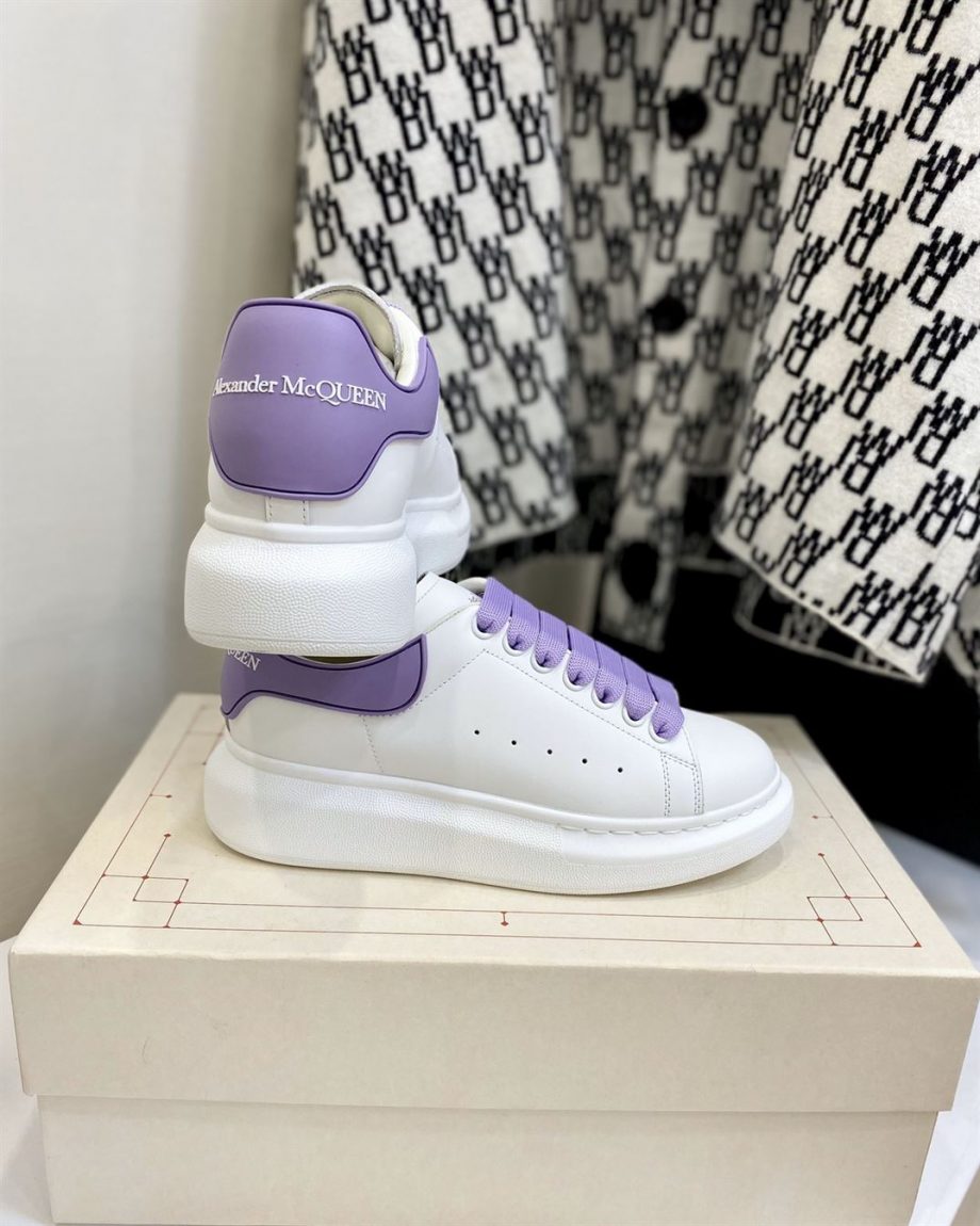 Alexander Mcqueen Women'S White Purple Oversized Sneakers - Am032