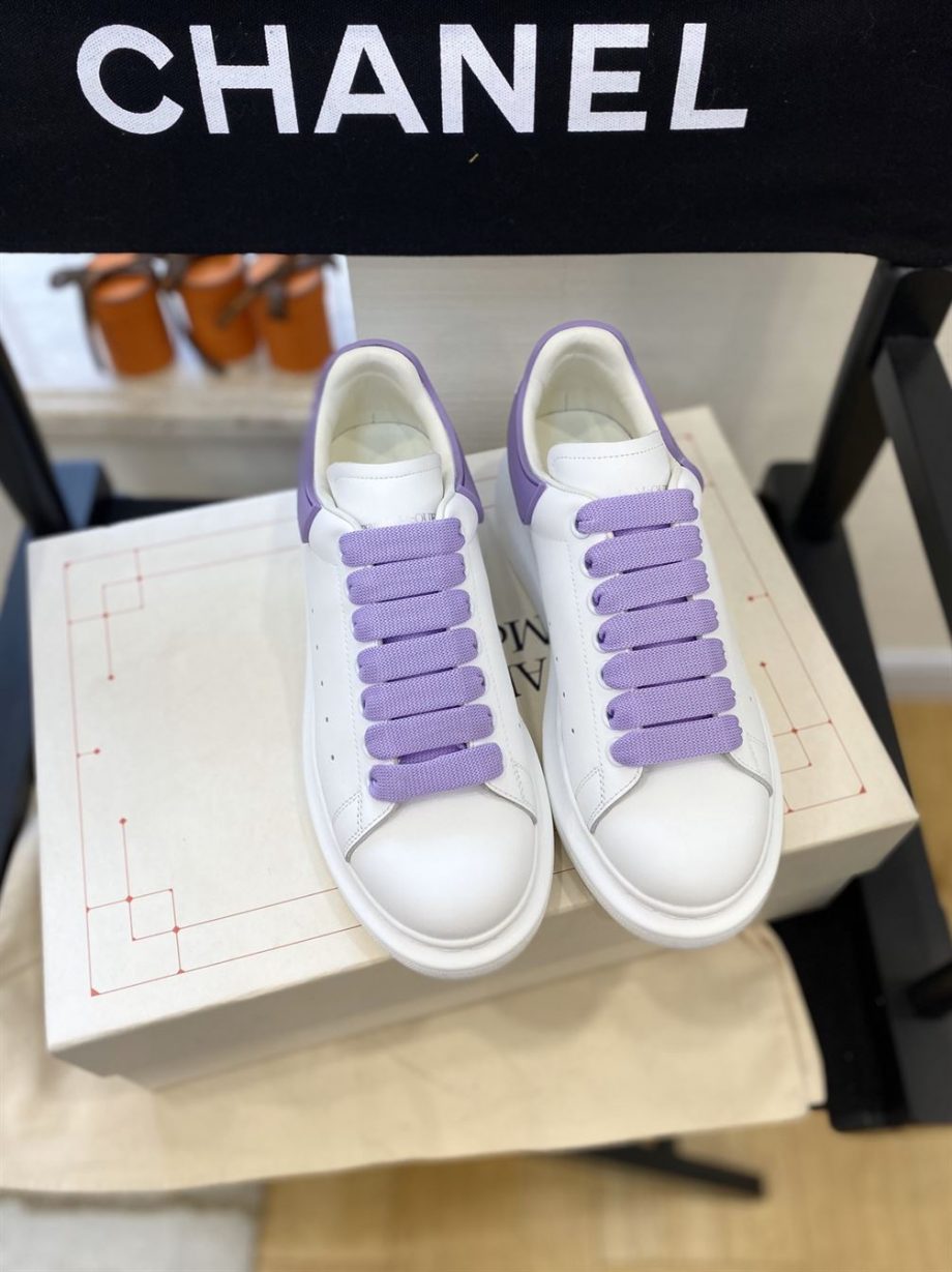 Alexander Mcqueen Women'S White Purple Oversized Sneakers - Am032