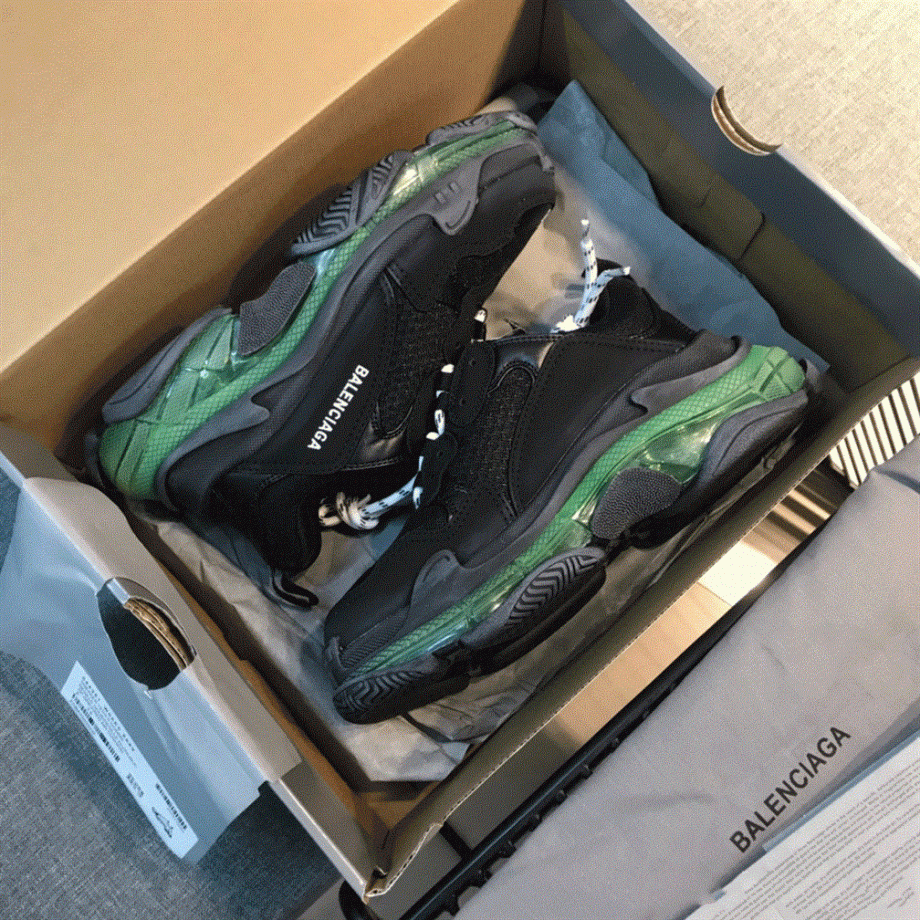 Balenciaga Triple S Clear Sole Sneaekers In Black And Green - Bb040