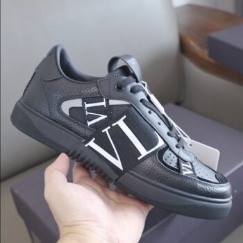 Low-Top Calfskin VL7N Sneaker with Bands - VLS047