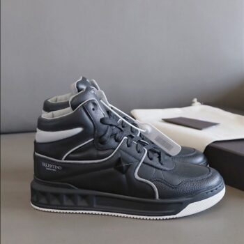 ONE STUD Mid-Top Calfskin Sneaker - VLS031