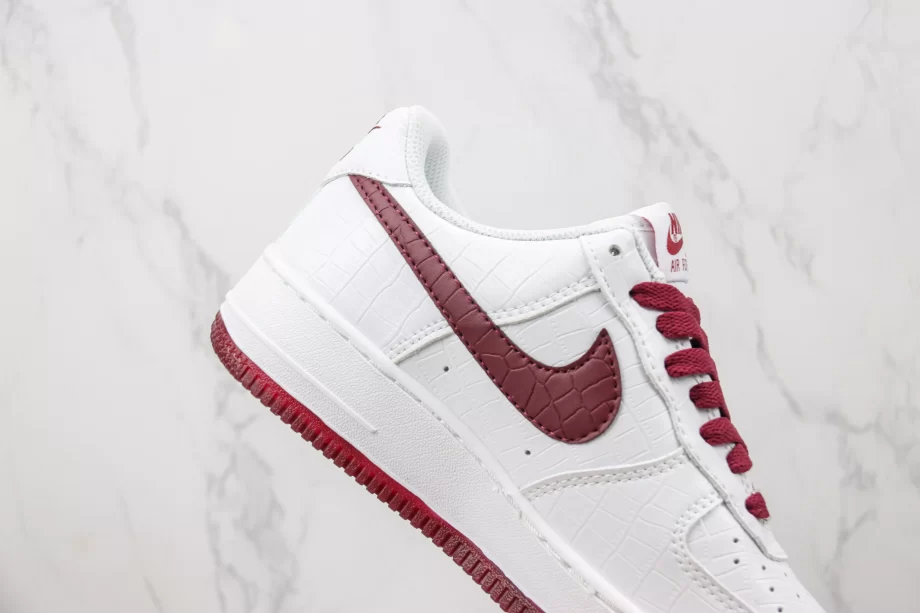 Nike Air Force 1 White and Red - AF018