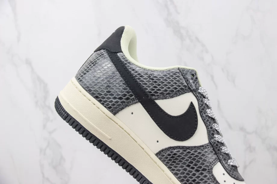 Nike Air Force 1 Premium White Black Net - AF040