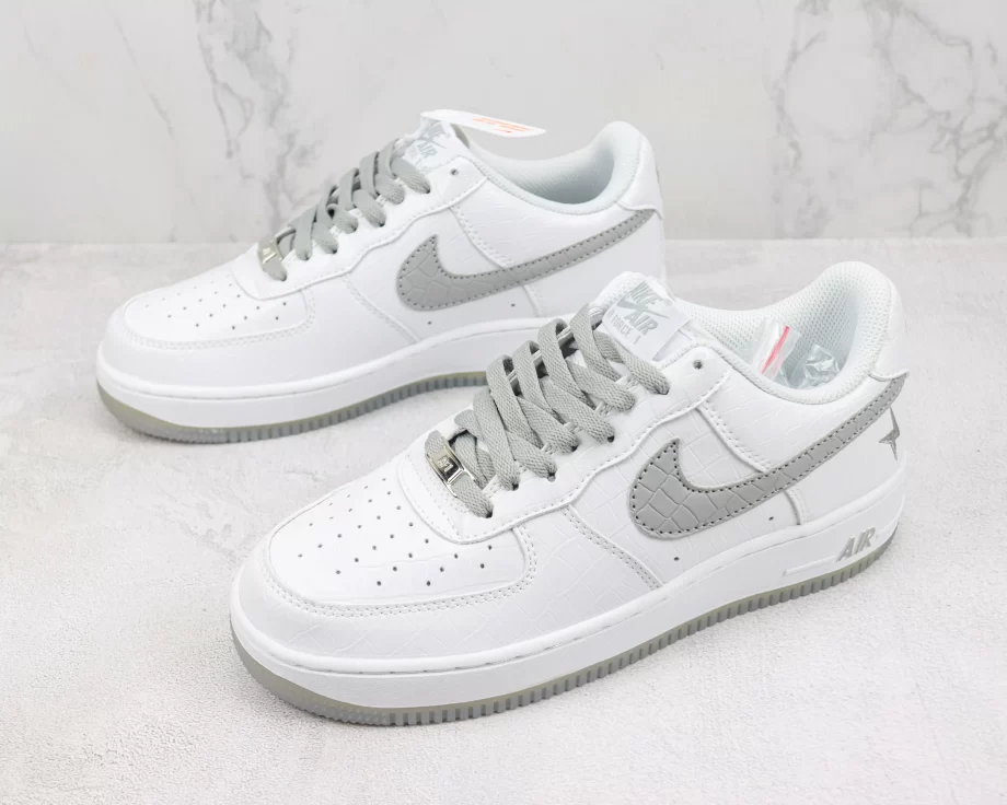 Nike Air Force 1 Low Retro Metallic Silver - AF055