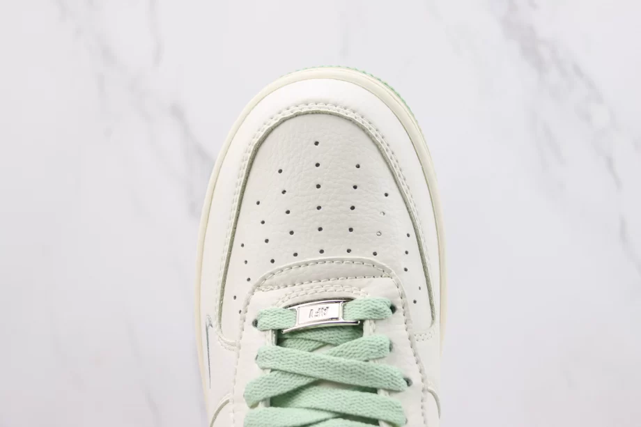 AF1 07 Low Hoops Off White Light Green - AF105