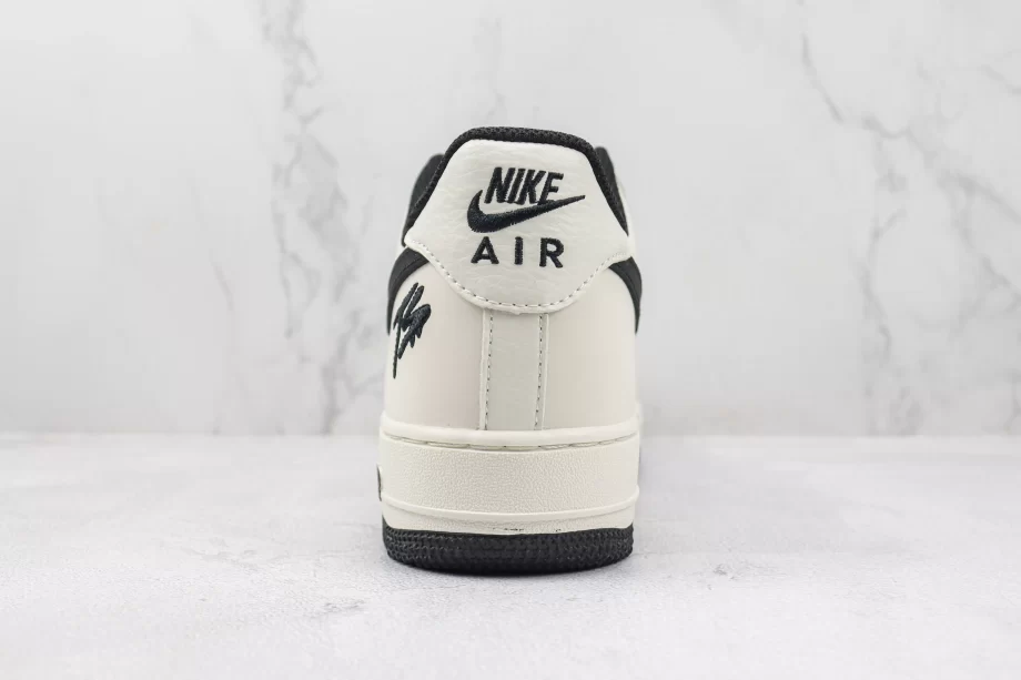 Nike AF1 Low Cream White Black 'Supreme' - AF079