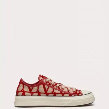 Valentino Garavani Toile Iconographe Totaloop Low Top Sneakers in BeigeRed - VLS073