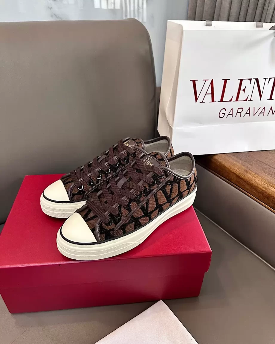 Valentino Garavani Toile Iconographe Totaloop Low Top Sneakers in FondantBlack - VLS074