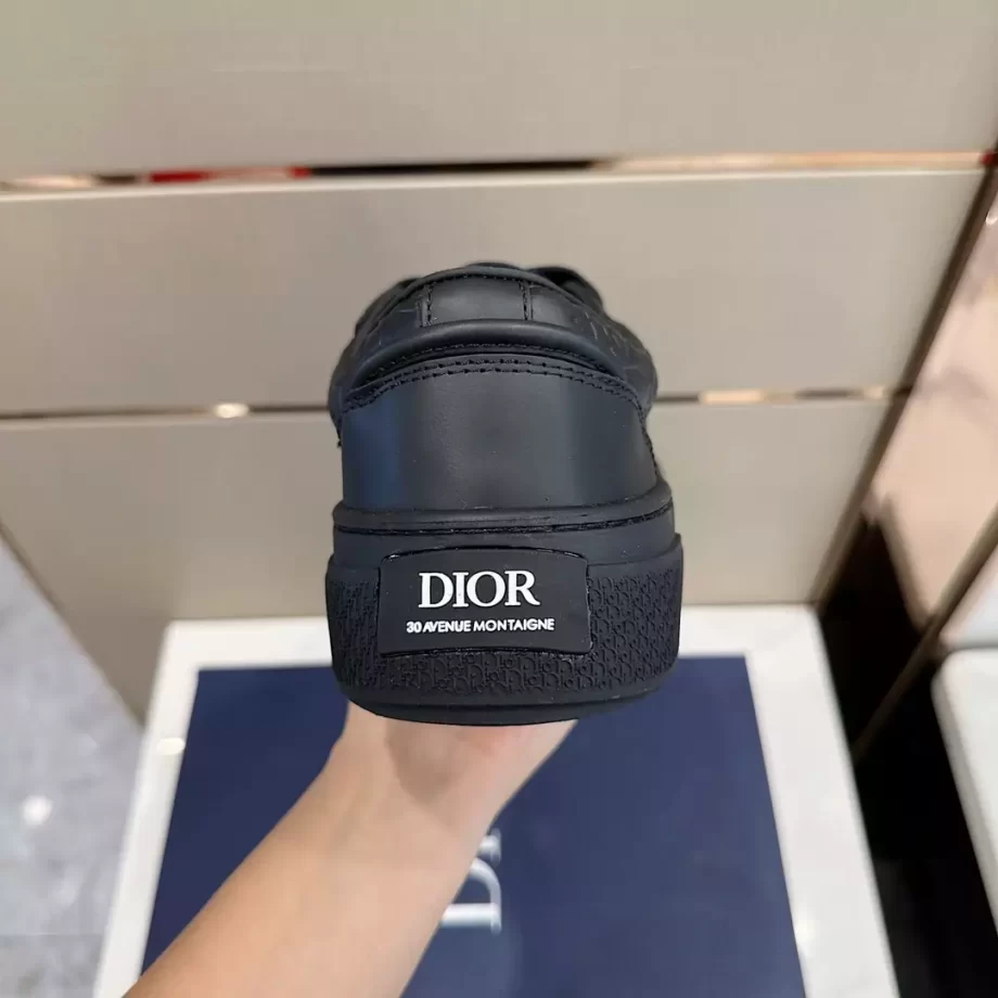 B33 Sneaker Black Grained Calfskin and Black Dior Gravity Leather - CDO139