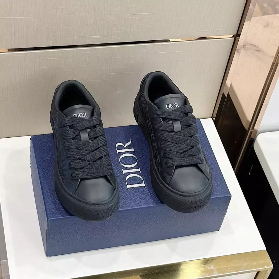 B33 Sneaker Black Grained Calfskin and Black Dior Gravity Leather - CDO139