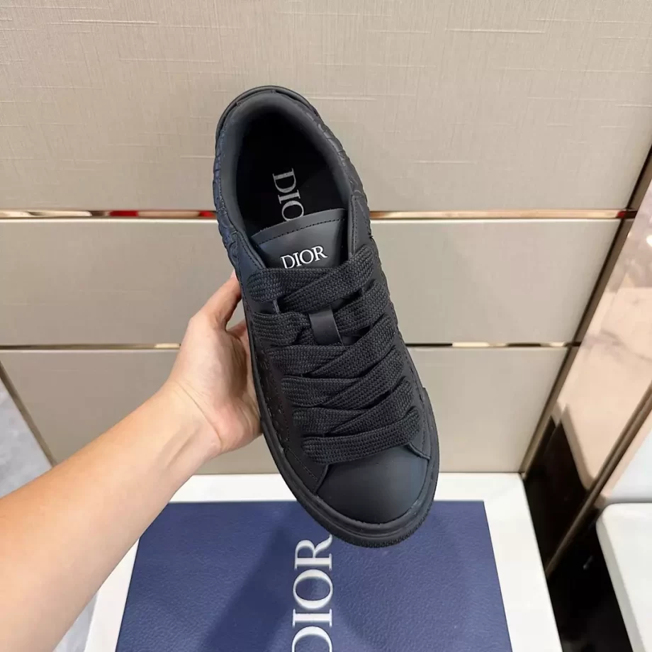 B33 Sneaker Black Grained Calfskin and Black Dior Gravity Leather - CDO139