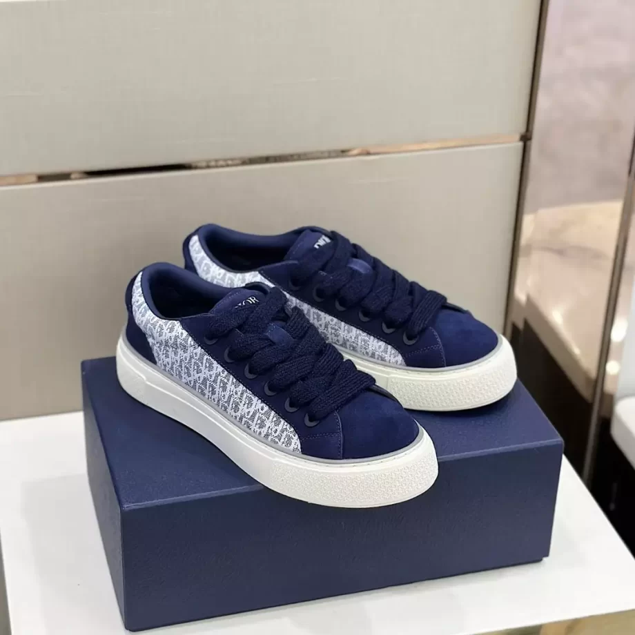 B33 Sneaker Navy Blue Dior Oblique Jacquard and Suede - CDO142