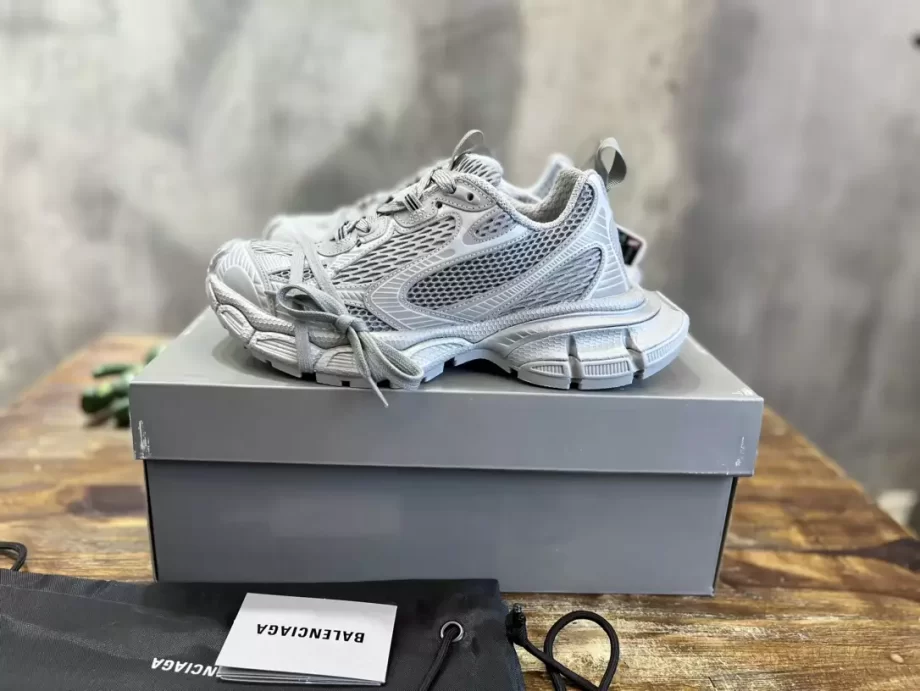 Balenciaga Men's 3XL Reflective Sneaker in Grey - BB299