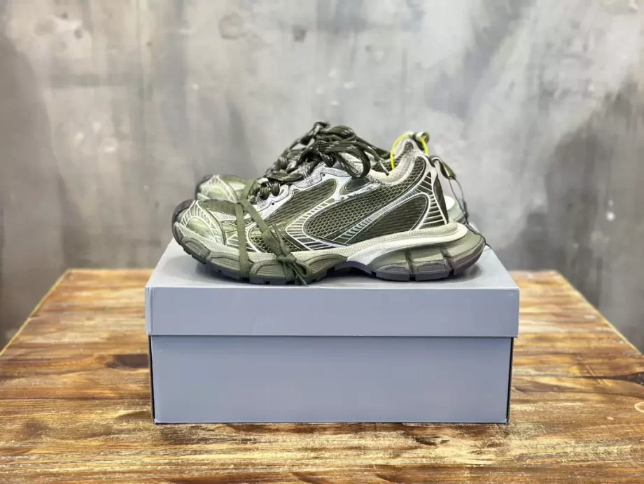 Balenciaga Men's 3XL Sneaker in Dark Green/Light Beige - BB280