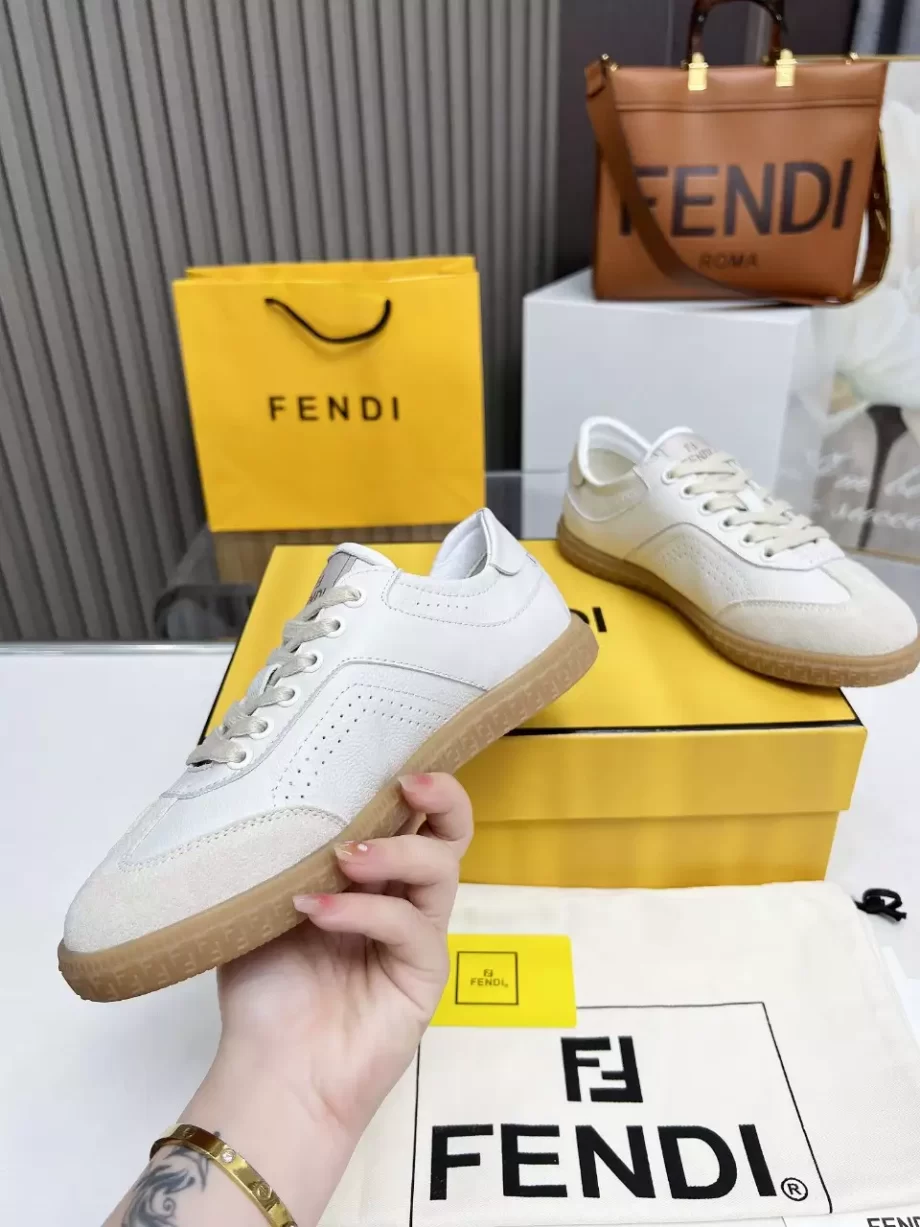 Fendi Flair White Leather Low-Tops Sneakers - FD031