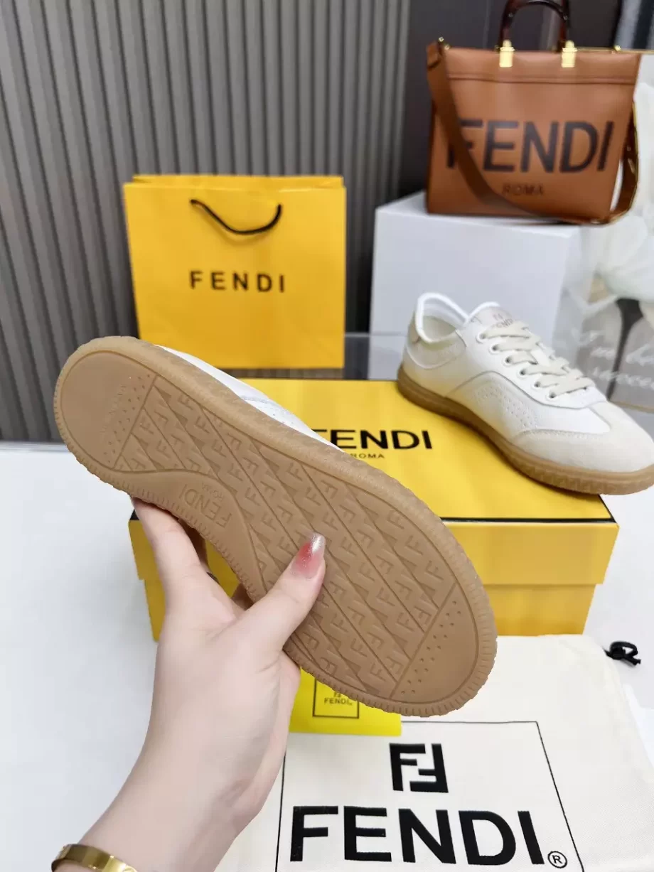 Fendi Flair White Leather Low-Tops Sneakers - FD031