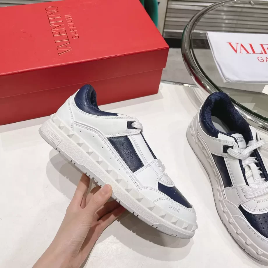 Valentino Freedots Low-Top Sneaker in Calfskin - VLS081