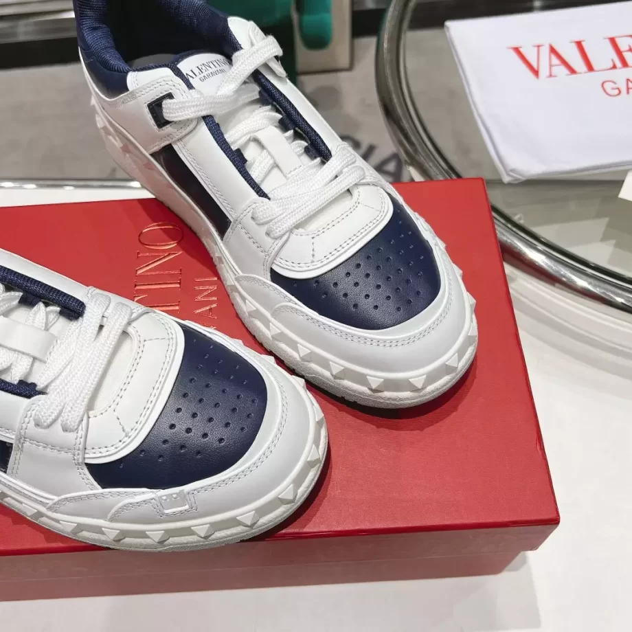 Valentino Freedots Low-Top Sneaker in Calfskin - VLS081