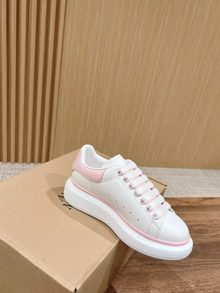 Alexander Mcqueen Oversized Sneaker - AM153