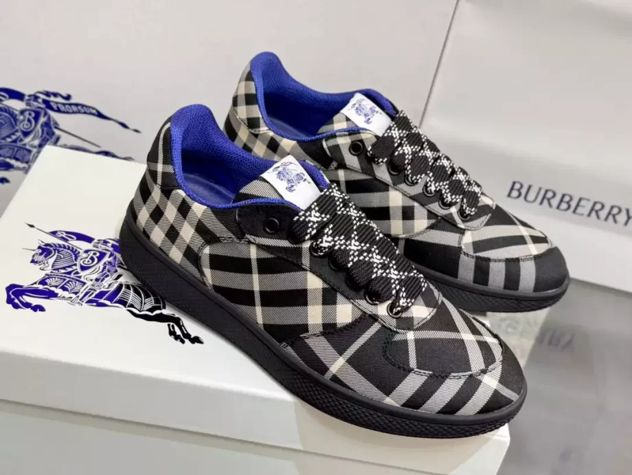 Burberry Check Terrace Sneakers in Black