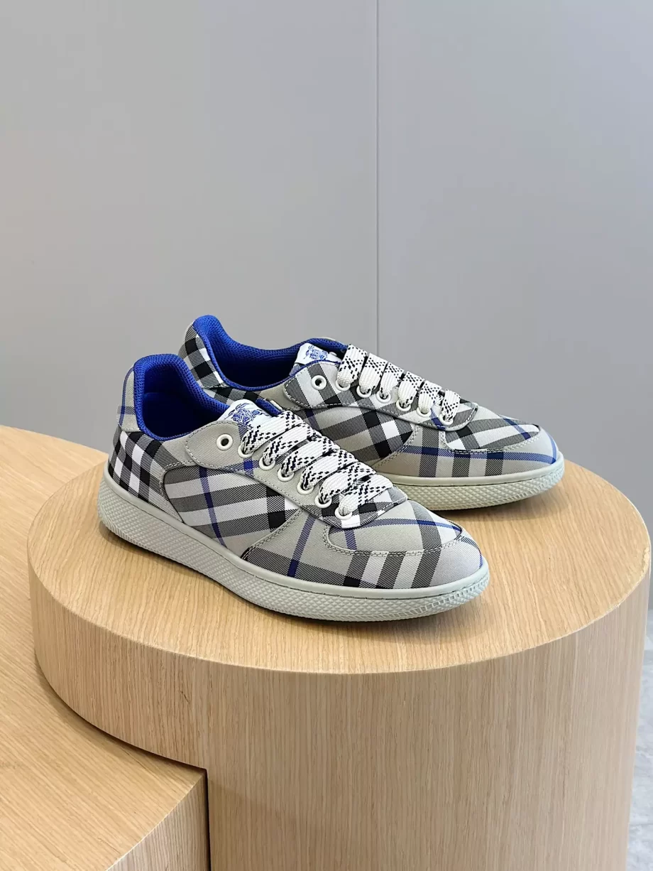 Burberry Check Terrace Sneakers in Lichen - BBR59