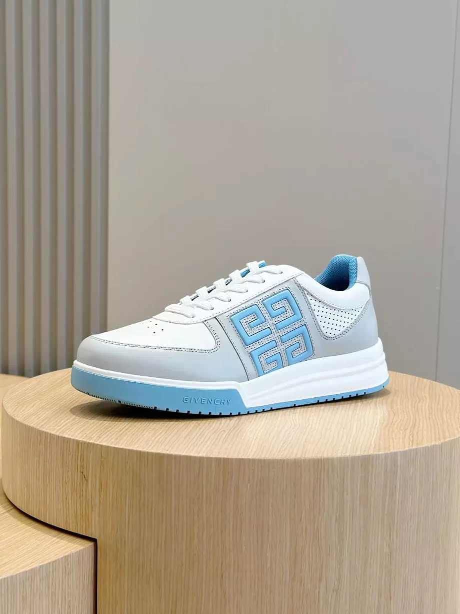 Givenchy G4 Sneakers in Leather and Perforated Leather Grey/Blue - G56V