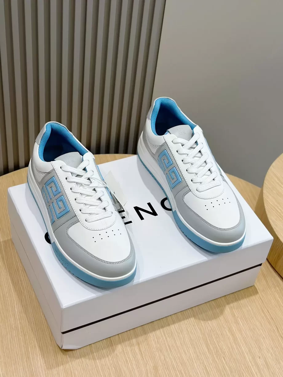 Givenchy G4 Sneakers in Leather and Perforated Leather Grey/Blue - G56V