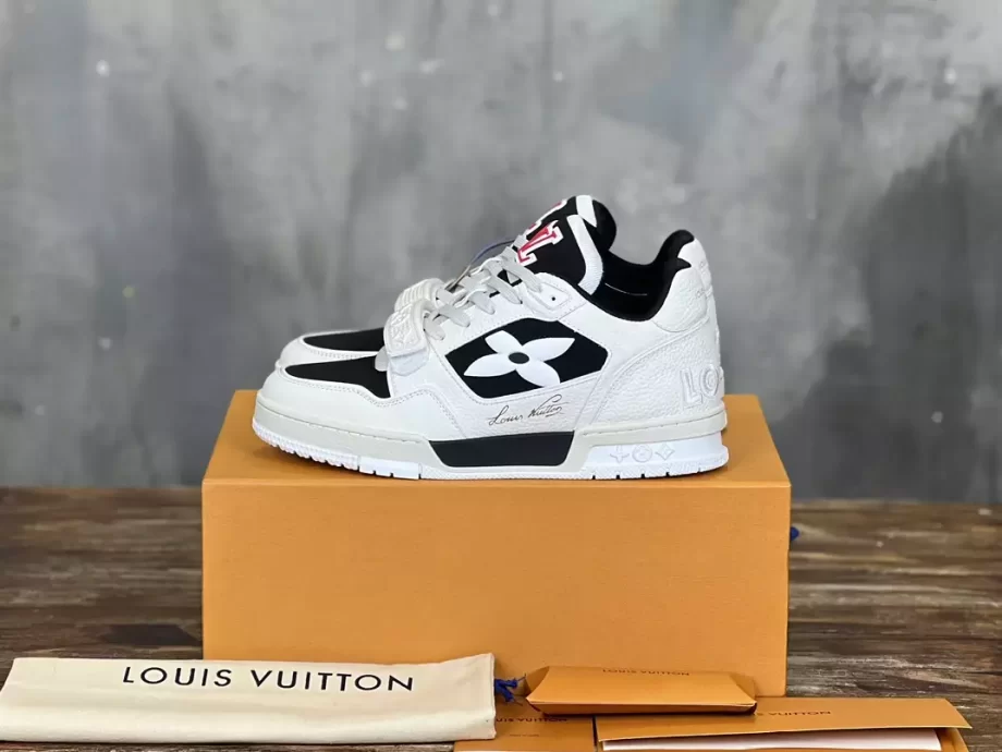 LV Trainer Sneaker Black Nubuck Calf Leather and Grained Calf Leather - LSVT295