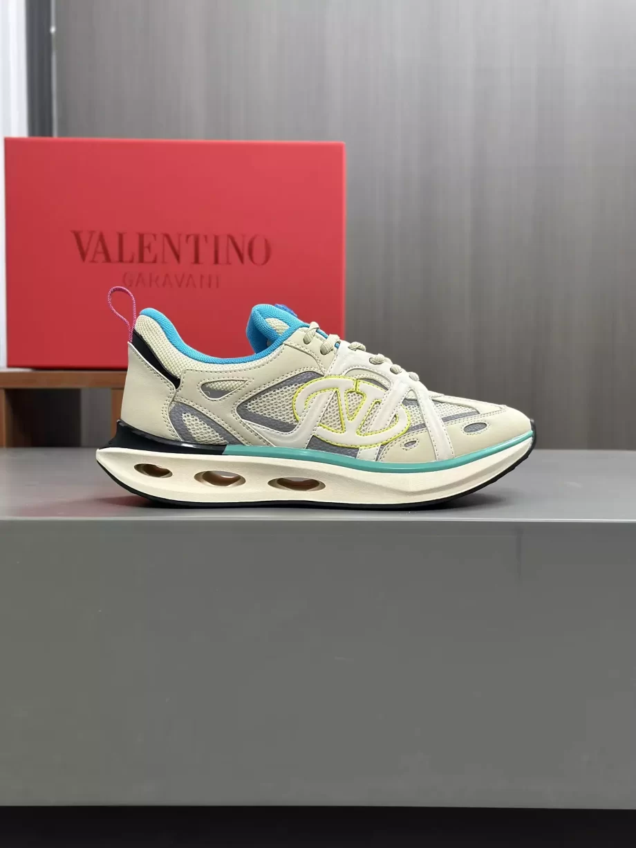 Valentino Vlogo Easyjog Low Top Sneaker in Calfskin And Fabric - VLS085