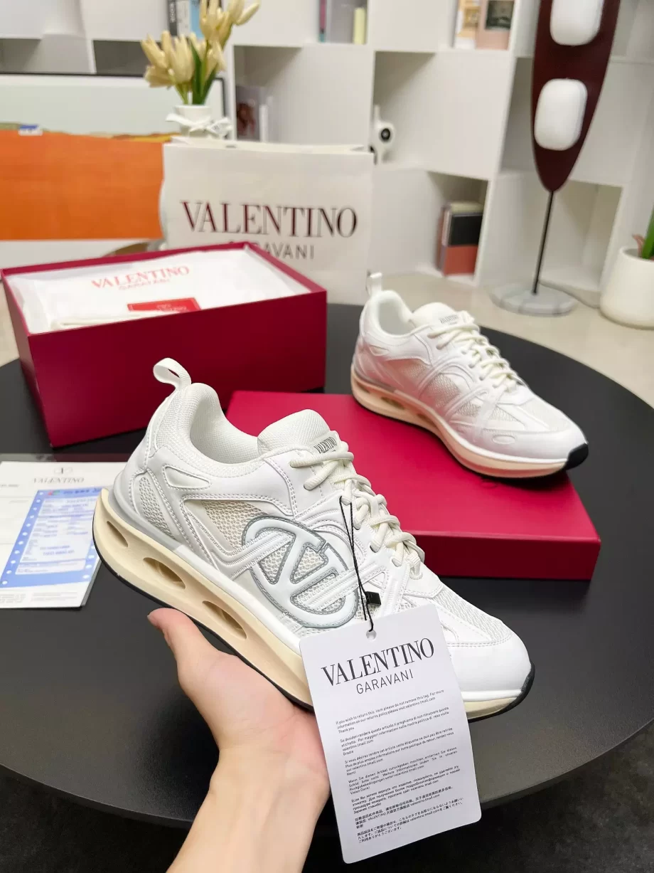 Valentino Vlogo Easyjog Low Top Sneaker in Calfskin And Fabric - VLS086