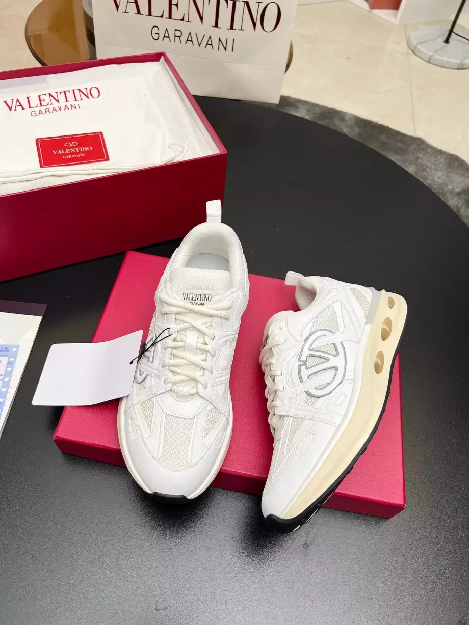 Valentino Vlogo Easyjog Low Top Sneaker in Calfskin And Fabric - VLS086