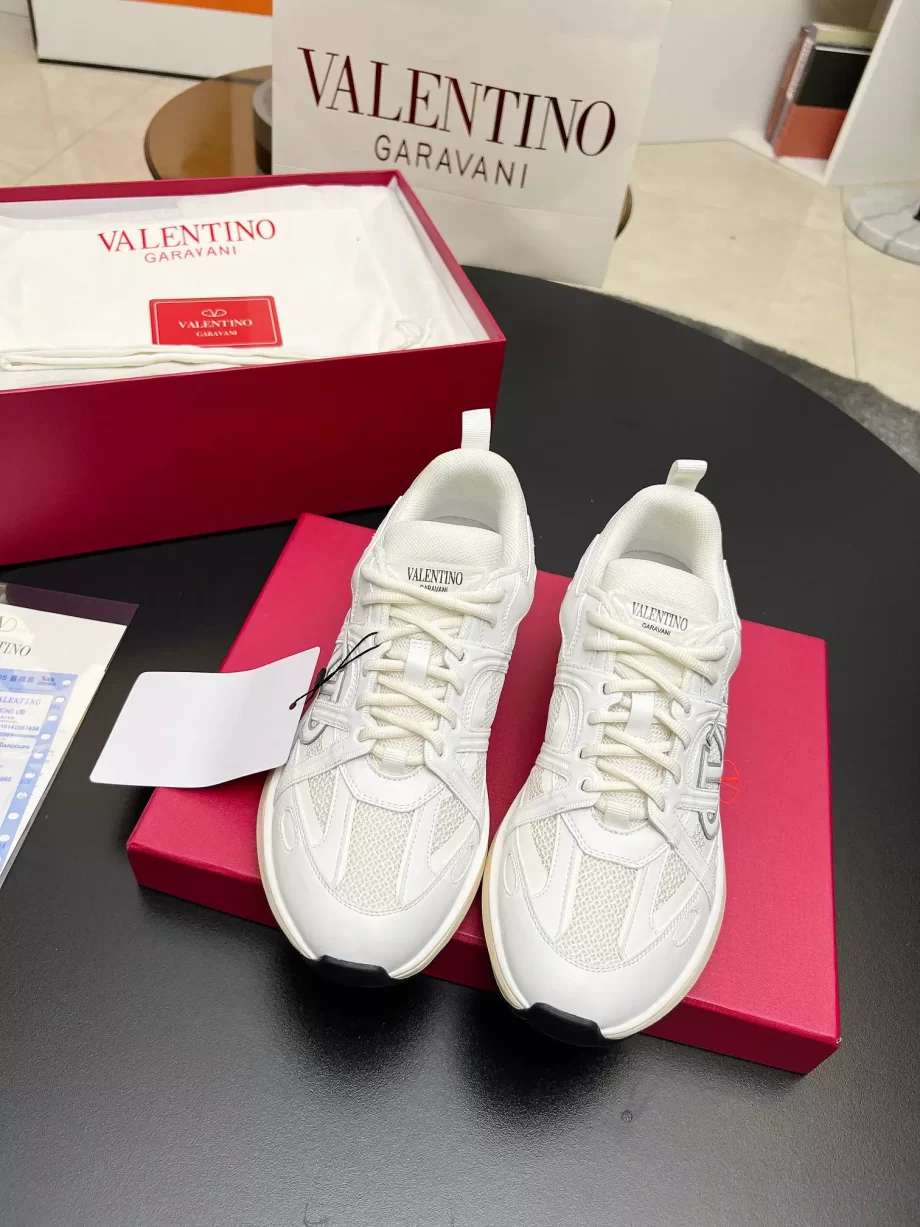 Valentino Vlogo Easyjog Low Top Sneaker in Calfskin And Fabric - VLS086