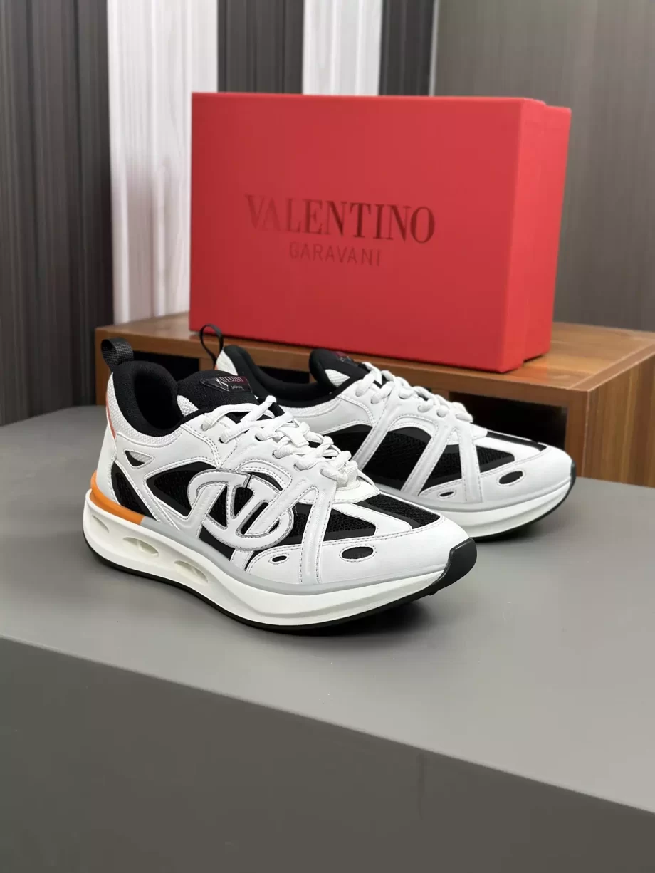 Valentino Vlogo Easyjog Low Top Sneaker in Calfskin And Fabric - VLS087