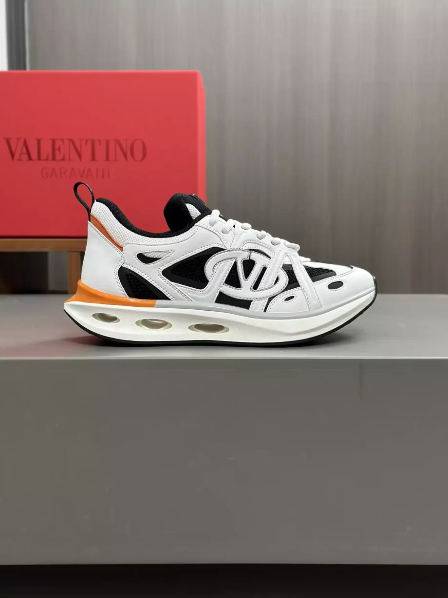 Valentino Vlogo Easyjog Low Top Sneaker in Calfskin And Fabric - VLS087